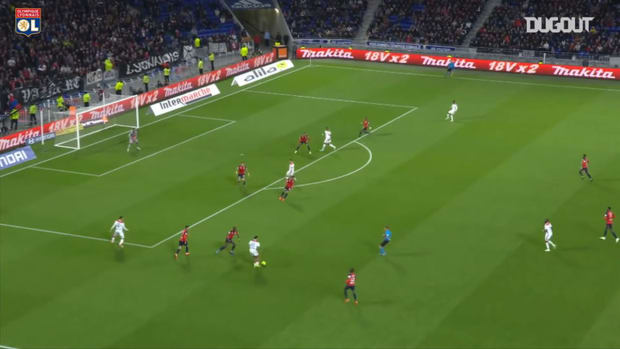 Léo Dubois first Ligue 1 goal with Lyon